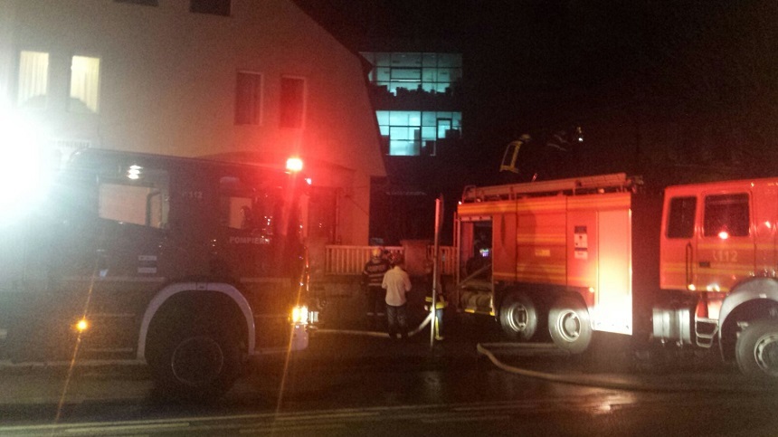 Braşov: Incendiu la sediul unei televiziuni; nicio persoană nu a fost rănită - FOTO/VIDEO