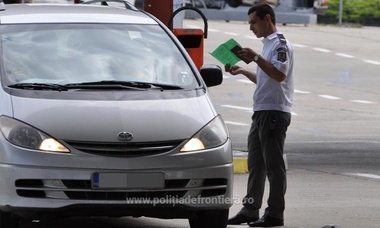 Mehedinţi: Trei sute de litri de alcool au confiscat poliţiştii de frontieră de la un cetăţean sârb, la Porţile de Fier I