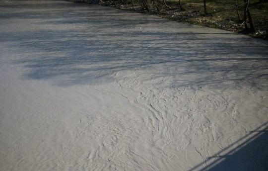 Alba: Poluare accidentală pe Râul Arieş după ce o sondă cu steril de la Cupru Min a cedat (FOTO: Facebook - Baic Teodor Augustin)