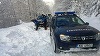 Dâmboviţa: Intervenţii ale jandarmilor pentru deblocarea a nouă turişti care au rămas cu maşinile în zăpadă, în Munţii Bucegi