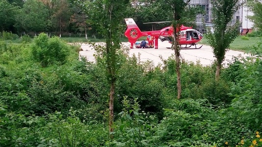 Dolj: Trei persoane rănite intr-un accident rutier produs pe DN 6; una dintre victime, preluată de elicopterul SMURD - FOTO