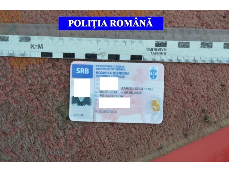 Covasna: Perchezitii într-un dosar de falsificare de documente instrumentat de poliţiştii din Ungaria; doi maghiari ar fi procurat acte false pentru mai mulţi români - FOTO