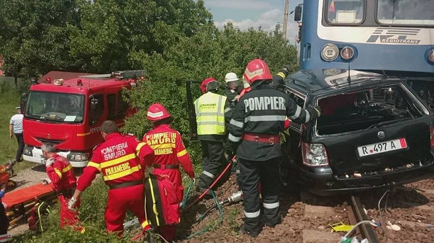 Fata de 12 ani, rănită grav în accidentul de joi din judeţul Bistriţa-Năsăud, a murit la spital