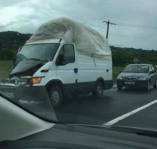 Trei persoane au fost rănite într-un accident pe drumul naţional 1, în judeţul Sibiu