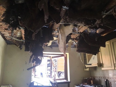 Caraş-Severin: O femeie a fost rănită în explozia unei butelii, urmată de un incendiu - FOTO