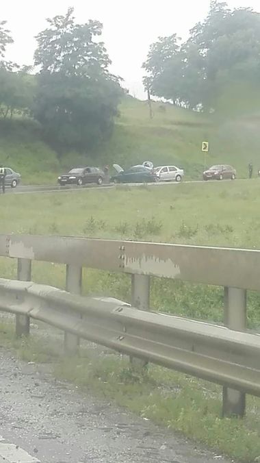 Cinci persoane, între care un copil, rănite după ce două maşini s-au ciocnit pe DN 14, în judeţul Sibiu