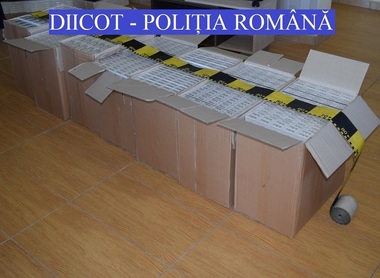 Grupare specializată în contrabandă cu ţigări, destructurată în urma a zeci de percheziţii făcute în judeţele Bihor, Satu Mare şi Arad