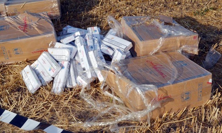 Reţea de traficanţi de ţigări care făcea contrabandă cu motodeltaplanul din Republica Moldova în judeţul Vaslui, destructurată de poliţiştii de frontieră - FOTO