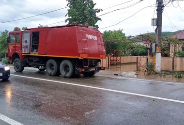 Mureş: Incendiu la combinatul chimic Azomureş Târgu Mureş, fără a exista victime