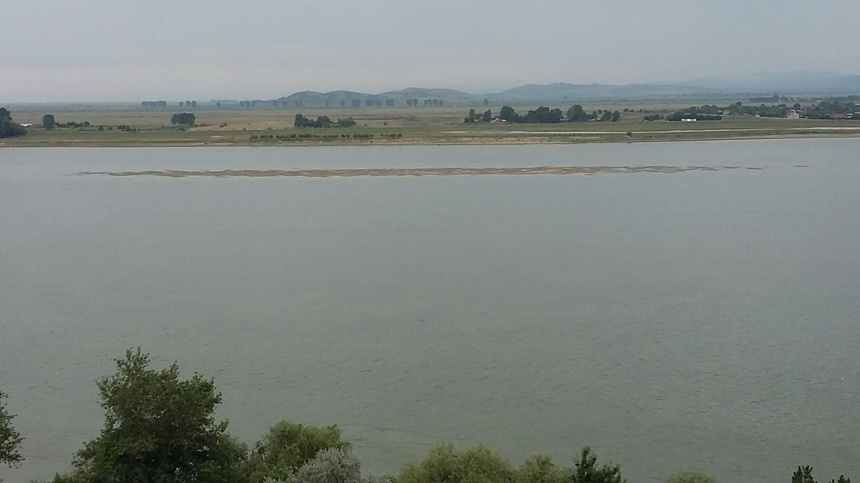 Timpul de traversare cu bacul a Dunării între Galaţi şi localitatea tulceană I.C. Brătianu s-a dublat, din cauza nivelului scăzut al apei