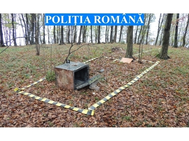 Poliţiştii propun trimiterea în judecată a doi maghiari acuzaţi că au furat două seifuri din incinta unor case de schimb valutar; prejudiciul - peste 260.000 de lei