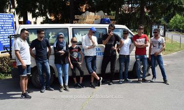 Peste 2.500 de migranţi, între care au fost identificaţi 134 de traficanţi, opriţi la frontieră de la începutul anului