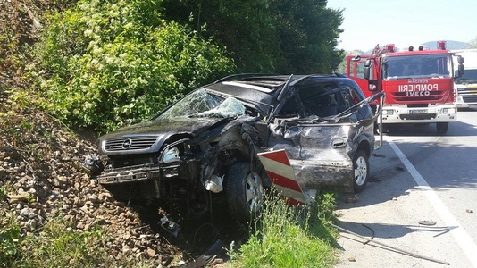 Bărbat de 59 de ani din Bucureşti, mort într-un accident rutier petrecut în judeţul Caraş - Severin - FOTO