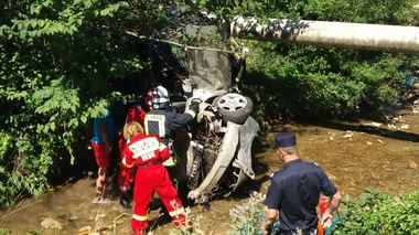 Braşov: Şase persoane rănite, între care patru încarcerate, într-un accident produs pe DN 73 A