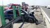 UPDATE - Accident pe Autostrada Soarelui, o persoană a rămas încarcerată după ce a intrat cu maşina în glisiera mediană de protecţie - FOTO