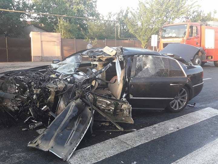 Şoferul care a provocat accidentul din Caraş-Severin, soldat cu moartea unei persoane şi rănirea altor cinci, are 17 ani