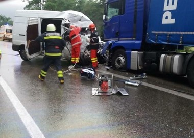 Valea Oltului, blocată luni dimineaţă în urma unui accident rutier, redeschisă circulaţiei