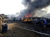 Incendiu puternic la un depozit de colectare a materialelor refolosibile din Bârlad. Pompierii intervin cu şase autospeciale - FOTO