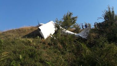Primarul din Tătăruşi, unde s-a prăbuşit un avion: Nu suntem implicaţi în evenimentul aviatic pentru care se făcea antrenamentul. Sărbătoarea oraşului continuă, viaţa merge înainte