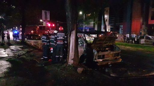 Constanţa: O fetiţă în vârstă de şase ani a murit după ce rulota în care se afla a luat foc. FOTO
