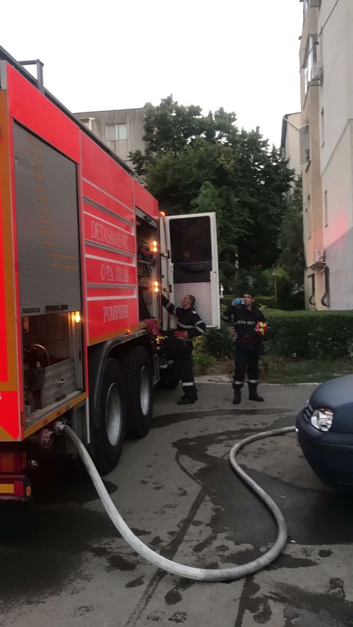 Timiş: Autobuz cu 50 de pasageri, cuprins de flăcări. Oamenii au reuşit să se salveze