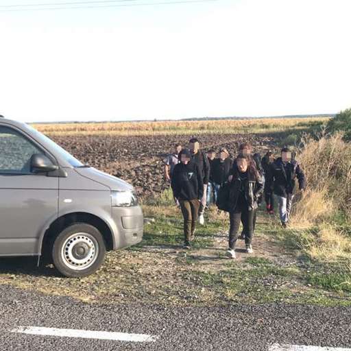 Timiş: Opt irakieni, opriţi la frontiera cu Ungaria când încercau să iasă ilegal din România unde solicitaseră azil. VIDEO