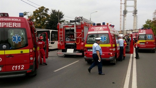 Incendiu cu pericol de explozie la un centru de copii din judeţul Timiş, 13 copii fiind evacuaţi