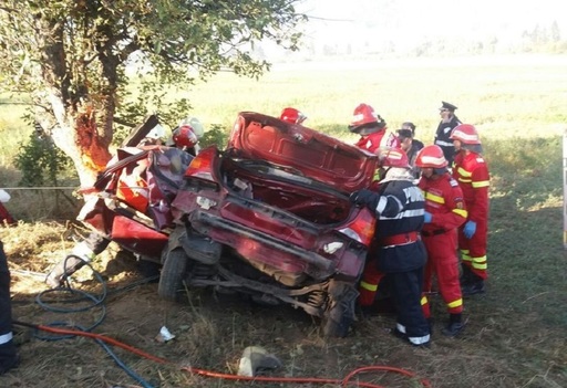 Un voluntar britanic a murit, iar alţi trei au fost răniţi grav într-un accident rutier produs în Bistriţa-Năsăud