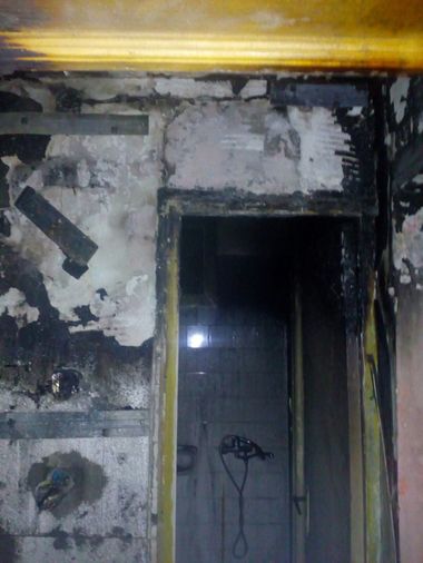 Timiş: 45 de adulţi şi 12 copii, evacuaţi în urma unui incendiu puternic la o garsonieră