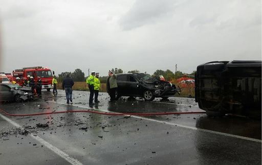 Cinci dintre răniţii în accidentul din Ialomiţa, aduşi la spitale din Capitală; ceilalţi au fost transportaţi la Spitalul Urziceni