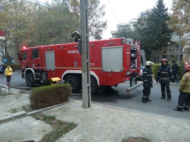 Constanţa: O bătrână de 91 de ani, rănită după ce apartamentul său a luat foc, a murit la spital