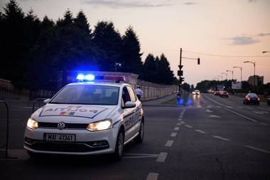 Aproape 13.600 de pietoni, sancţionaţi în cadrul unei acţiuni a poliţiştilor, cei mai mulţi pentru traversare neregulamentară. VIDEO