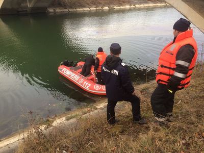 Neamţ: Bărbat în stare gravă după ce a căzut cu maşina în canalul hidrocentralei de la Stejaru