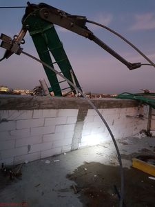O macara care lucra la noua clădire a Spitalului de Copii din Timişoara s-a rupt în două