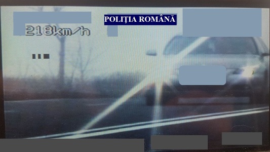 Buzău: Tânăr de 19 ani la volanul unui bolid, prins de poliţişti rulând cu 218 kilometri la oră pe E85