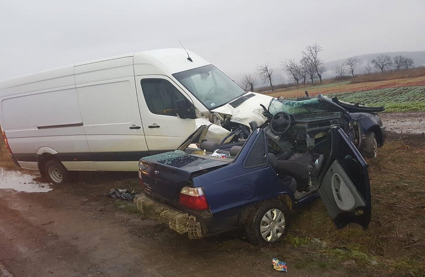 Şase răniţi în urma unui accident produs pe DN1B, în judeţul Buzău, în care a fost implicat un şofer căruia tocmai îi fusese reţinut permisul