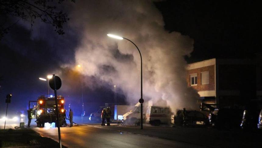 UPDATE - MAE: Incendiu într-o clădire în care locuiau şi români în Germania. Toate cele 33 de persoane spitalizate au fost externate. Reacţia preşedintelui Klaus Iohannis şi a ambasadorului Germaniei la Bucureşti. VIDEO
