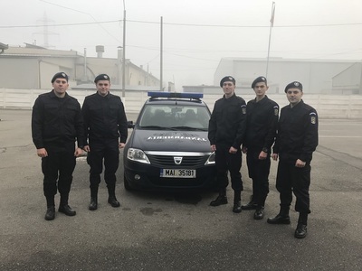 Bărbat cuprins de flăcări, salvat de cinci elevi care fac stagiu de practică la Jandarmeria Hunedoara

