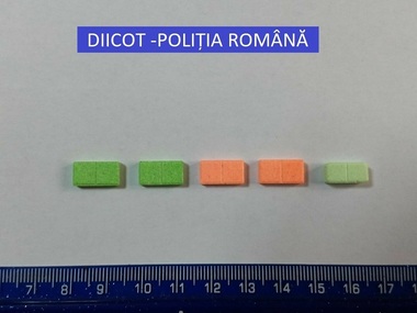 Timişoara: Poliţist lovit în timpul misiunii de maşina în care se aflau trei traficanţi de droguri care încercau să fugă


