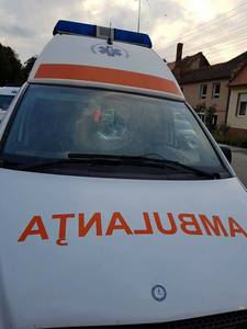 UPDATE - Iaşi: Trei oameni, la spital după ce au fost atacaţi de doi câini scăpaţi dintr-o curte. Proprietarul avea dosar penal după ce animalele atacaseră şi alte persoane, săptămâna trecută