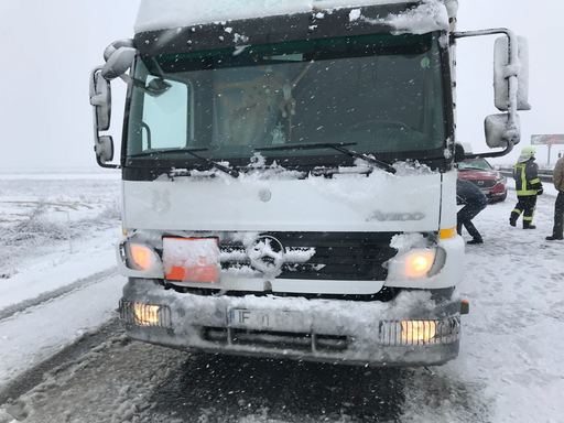 Dâmboviţa: Trafic oprit pe autostrada A 1, din cauza unui accident rutier 