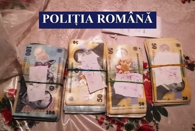 Constanţa: Peste 30 de persoane sunt cercetate pentru delapidare şi complicitate la delapidare. Poliţiştii au confiscat bunuri de aproape 500 de mii de lei - FOTO

