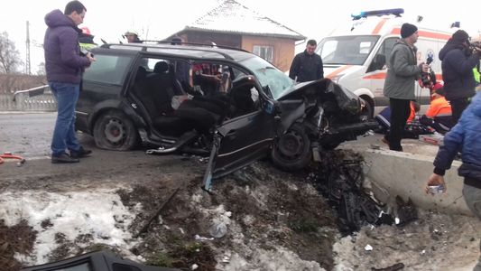 UPDATE - Accident rutier grav în judeţul Gorj - un om a murit, iar al'i patru au fost răniţi. FOTO/VIDEO