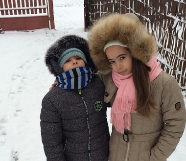 UPDATE - Doi copii căutaţi şi daţi în consemn la frontieră după ce au fost luaţi de pe stradă de tatăl lor, care nu avea drept de vizită, fără acordul mamei