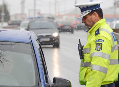 Poliţia Română: Peste o sută de infracţiuni constatate în flagrant într-o singură zi