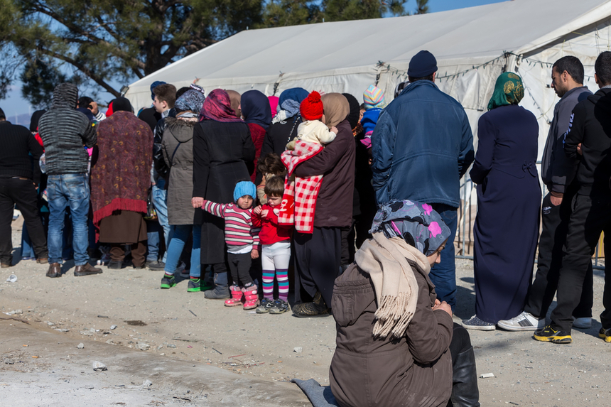 Zeci de percheziţii în România şi în Germania într-un dosar privind trafic de migranţi
