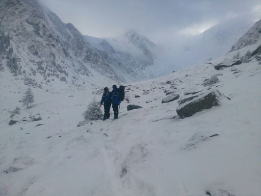 Grup de turişti rătăciţi în zona Văii Peleşului. Jandarmii montani au pornit în căutarea lor