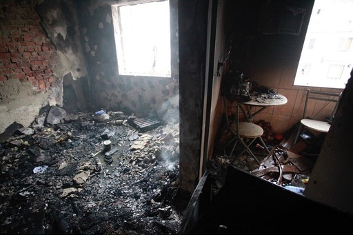 Cauza exploziei dintr-un bloc din Buzău, o acumulare de gaze. Structura de rezistenţă a clădirii nu a fost afectată