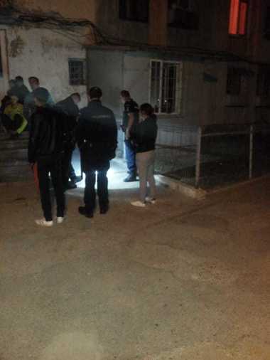 Galaţi: Poliţiştii au deschis un dosar penal pentru loviri sau alte violenţe, după scandalul în urma căruia un bărbat a fost înjunghiat