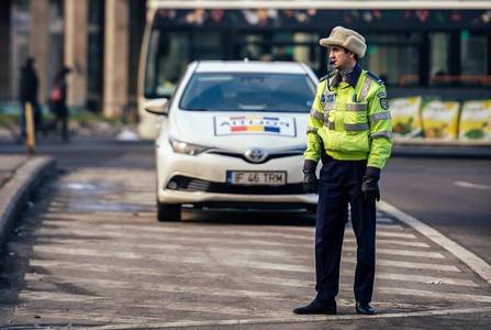 Poliţiştii au aplicat aproape 9.500 de sancţiuni în ultimele 24 de ore; au fost constatate 780 de infracţiuni